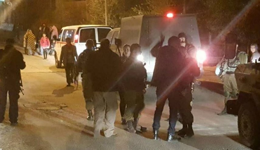 مستوطن يدهس عاملا جنوب نابلس ويصيبه بجراح خطرة