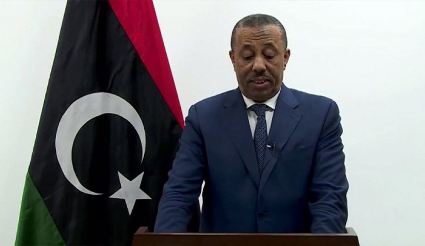 محتجون يضرمون النيران في مقر حكومة شرق ليبيا في بنغازي