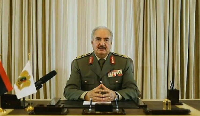 حفتر يعلن استئناف إنتاج وتصدير النفط في ليبيا