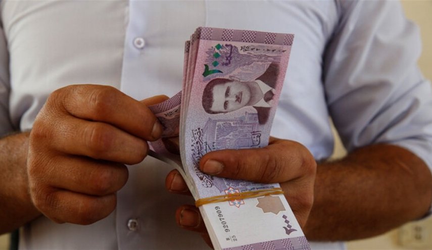 الحكومة السورية تبشر المواطنين برفع الرواتب