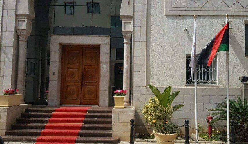 القنصلية الليبية في تونس تضع شروطا للراغبين في العودة
