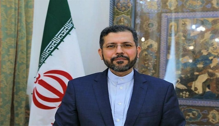 خطيب زادة : رجال الدبلوماسية والمقاومة جناحا اقتدار ايران