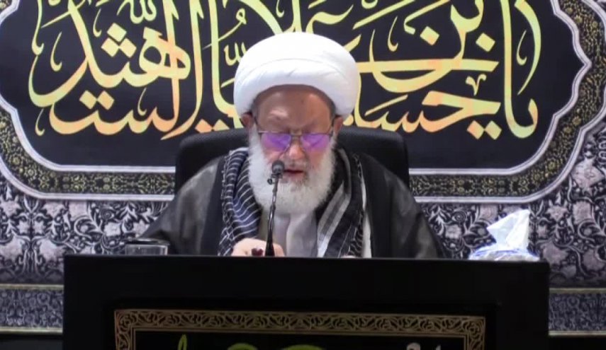 آية الله عيسى قاسم: إذا انفصل النظام عن قاعدته الشعبية فسيرتمي بأحضان الخارج  