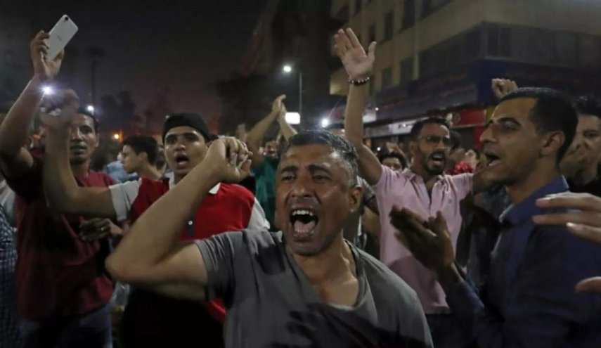 هل تتوقع أن يتمكن الأمن المصري من إخماد الاحتجاجات في مصر؟