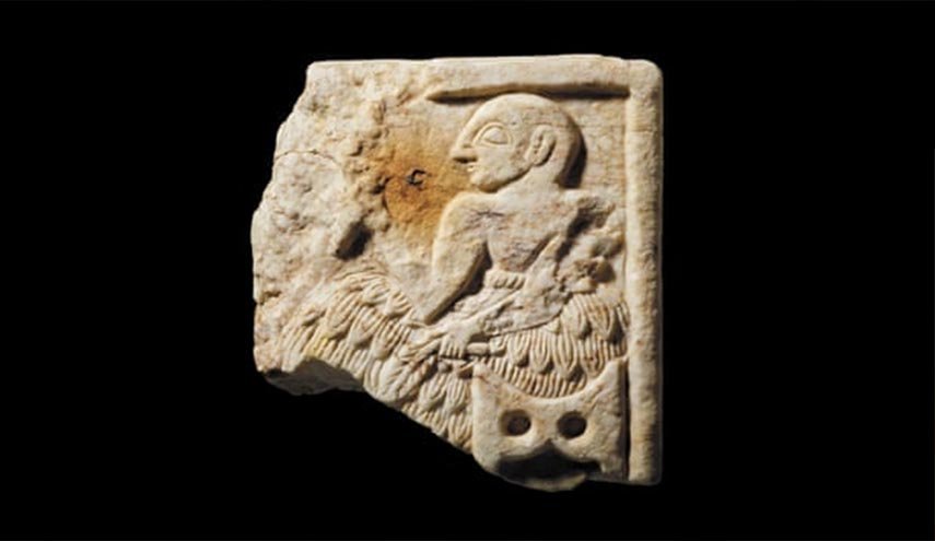 بريطانيا تعيد لوحا سومريا نادرا الى العراق 