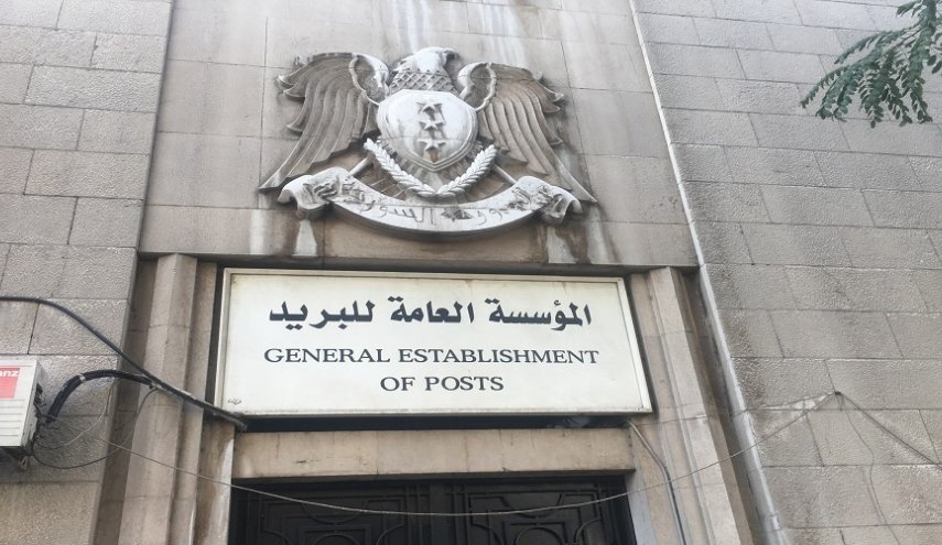 ما حقيقة تقديم اسماء الأسد منحة مالية لأسر الشهداء؟
