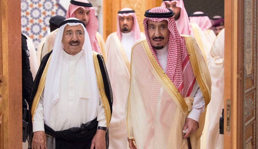 الملك سلمان يبعث مستشارا لتقديم العزاء الى الكويت!
