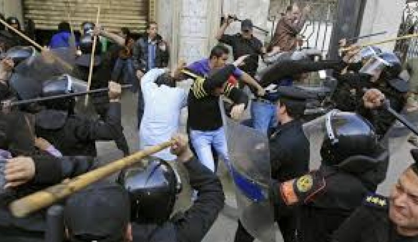 العفو الدولية تطالب مصر بوقف استخدام القوة ضد المتظاهرين