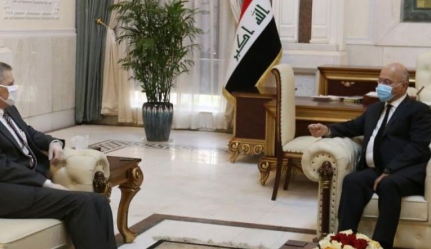لقاء بين الرئيس العراقي والسفير الامريكي بشان البعثات الدبلوماسية
