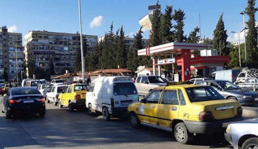 بشرى سارة.. رفع سقف تعبئة البنزين للسيارات في سوريا لهذا الحد
