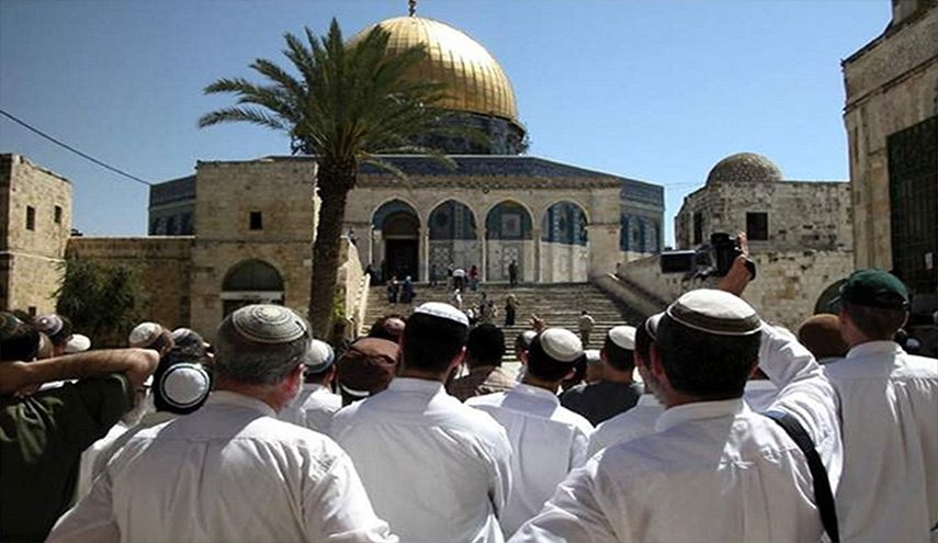 الأوقاف الفلسطينيّة: الاحتلال يفرض واقعا تهويديا عبر اقتحامات الأقصى ومنع الأذان