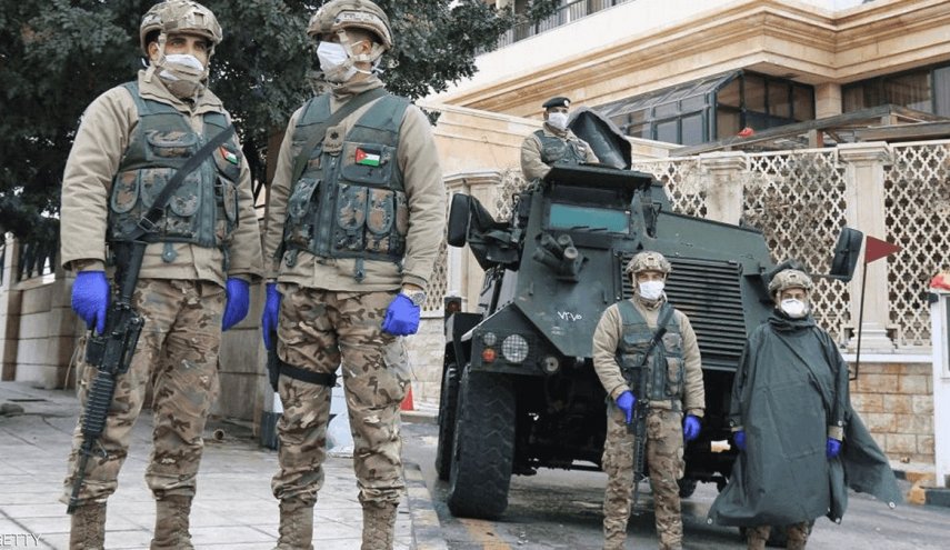 انتشار الجيش الأردني في المدن لفرض حظر تجول شامل
