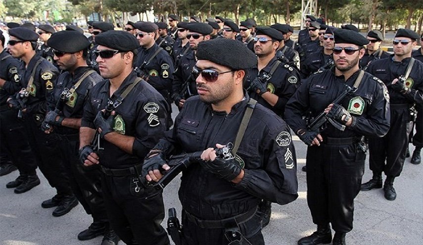 الأمن الخوزستاني يلقي القبض على مهرب أسلحة 