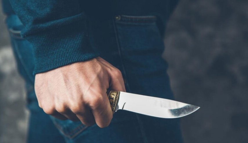 جريمة مروعة..فنان مشهور يقتل والدته ويضع رأسها في الثلاجة
