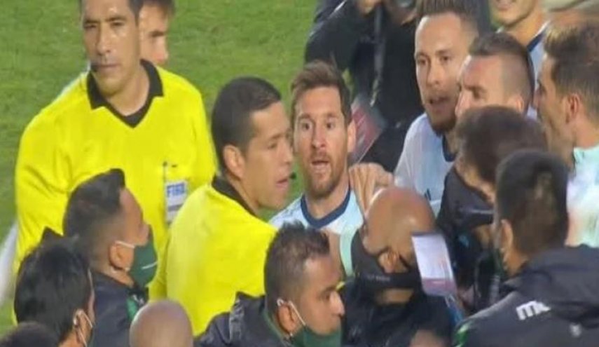 ميسي في مشادة كلامية مع مدرب بوليفيا..هذه تفاصيلها