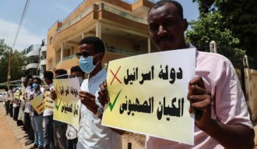 صحيفة عبرية: السودان أجبر على 'عقد قِران' مع التطبيع
