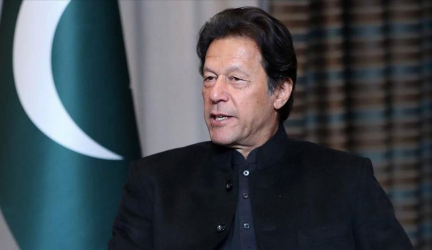  عمران خان: ماكرون يهاجم الإسلام