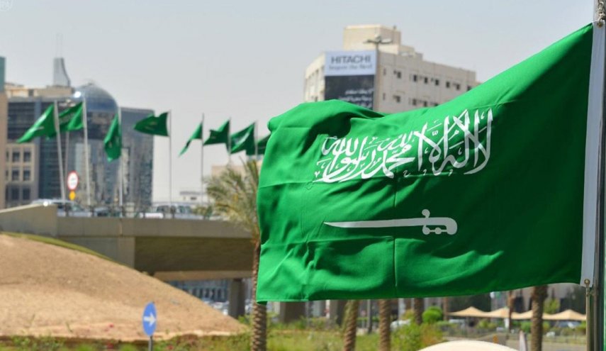 كاريكاتير سعودي يثير ضجة لإساءته للوافدين في المملكة