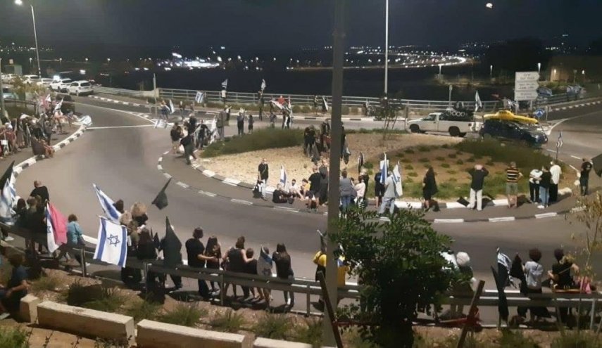 مظاهرة الاعلام السوداء تنطلق داخل القدس ضد نتنياهو 