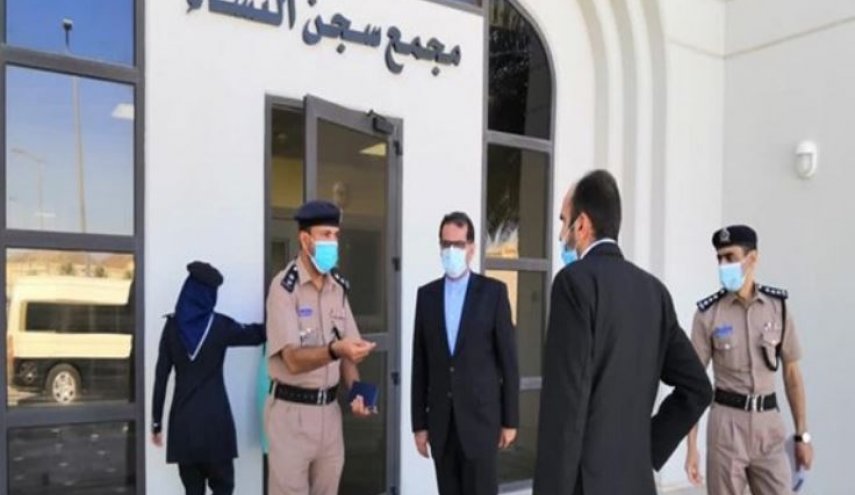 السفير الإيراني يلتقي السجناء الإيرانيين في عمان
