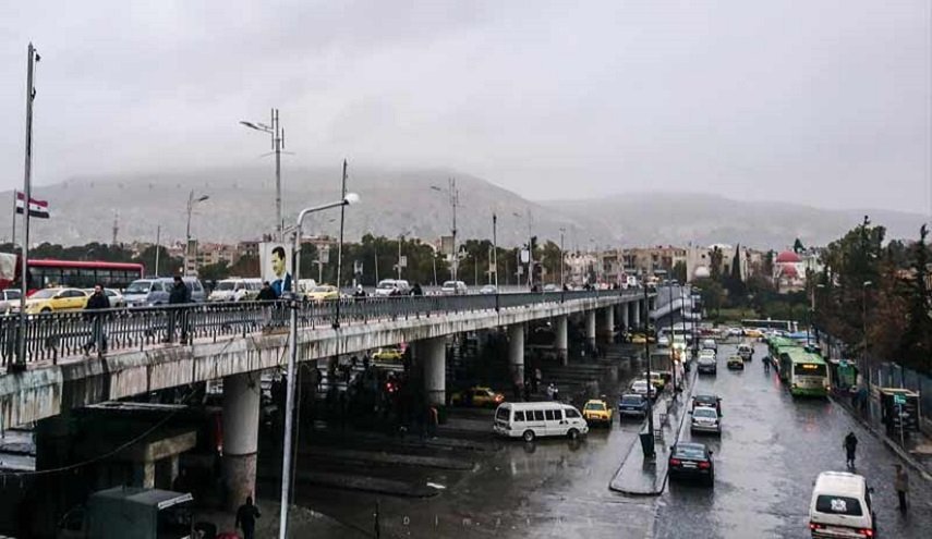 شاهد: انخفاض بدرجات الحرارة مع امطار غزيرة في سوريا