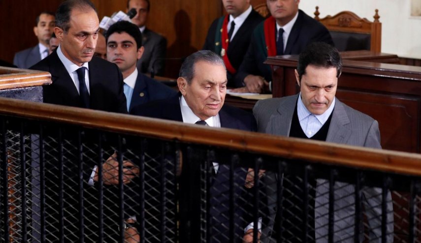 مصر..رفع الحظر عن أموال مبارك وزوجته