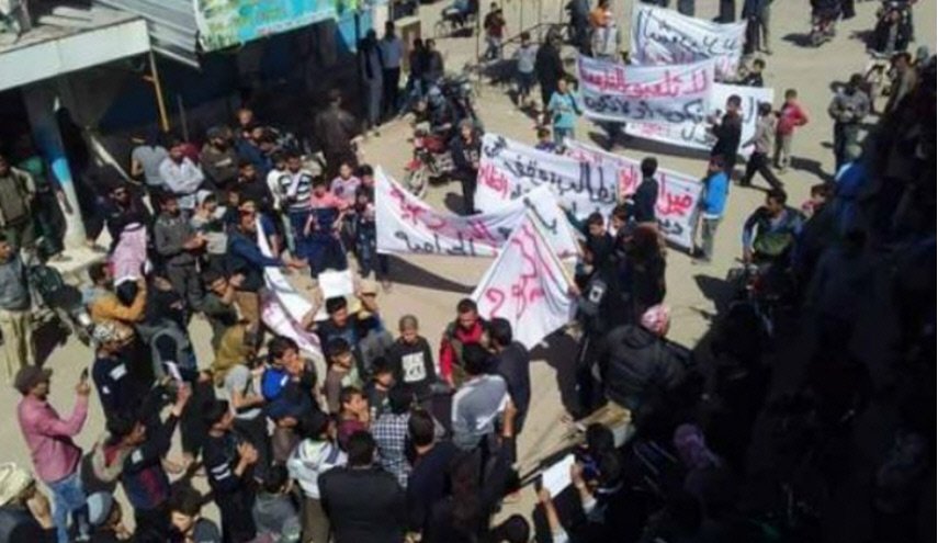 القبائل العربية تنتفض بوجه الموالين للجيش الأمريكي شرقي سوريا
