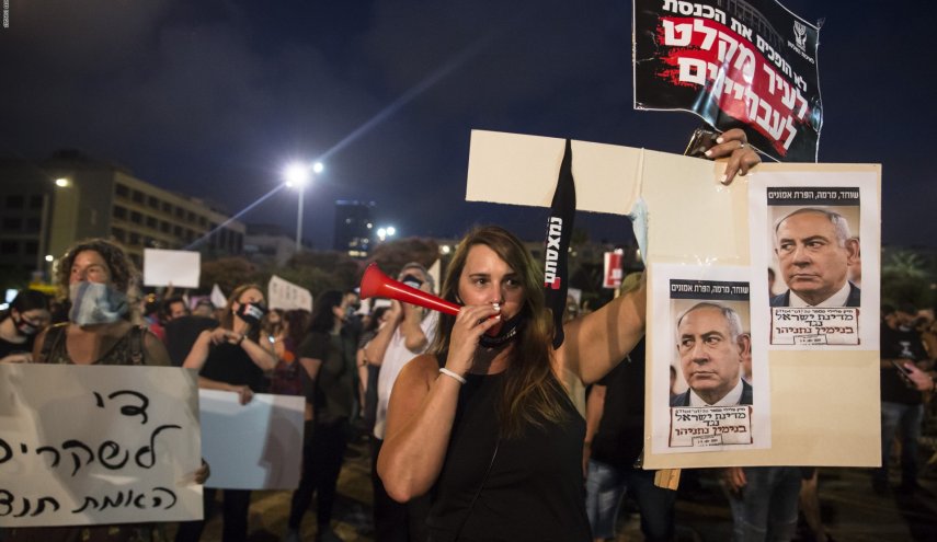 نتنياهو في حالة هستيرية، والليكود يتهم ايران بتأجيج التظاهرات لإسقاطه!