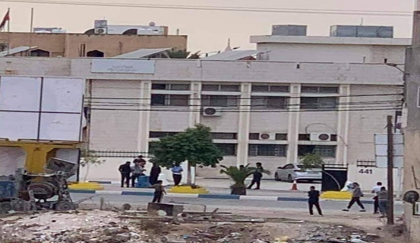 اعمال شغب امام مبنى المتصرفية في الرمثا الاردنية
