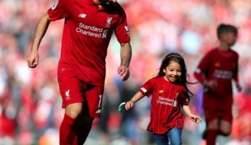  اصابة نجم ليفربول محمد صلاح بفيروس كورونا