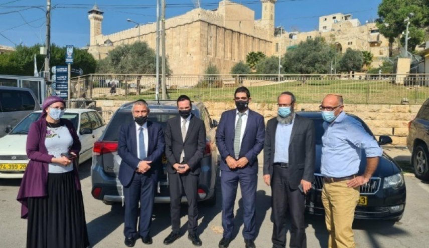 فلسطين.. مستوطنو الخليل يسرعون عمليات تهويد المدينة واستيطانها