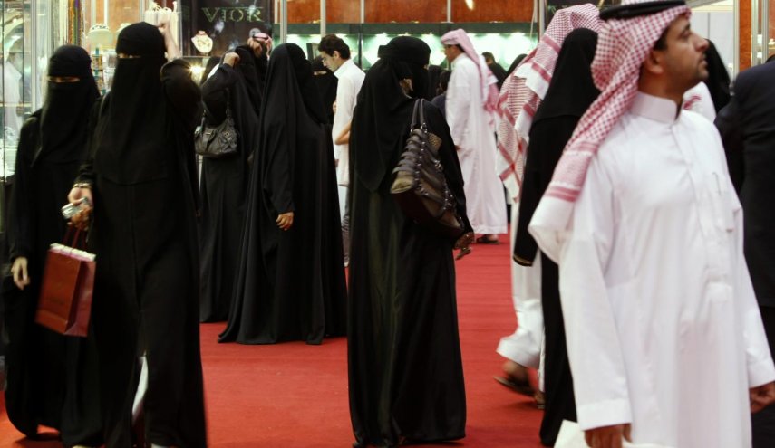  السعودية تمر بمرحلة غير مسبوقة وإيرادات النفط لم تغط الرواتب