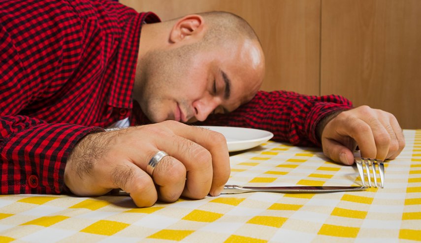  أطعمة ومشروبات يمكنك تناولها قبل النوم