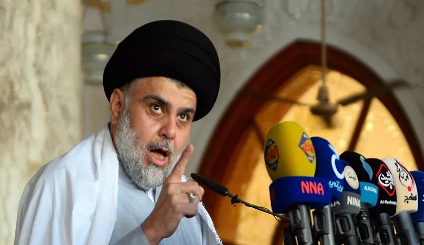مقتدى الصدر يلمح إلى إمكانية خوض الانتخابات