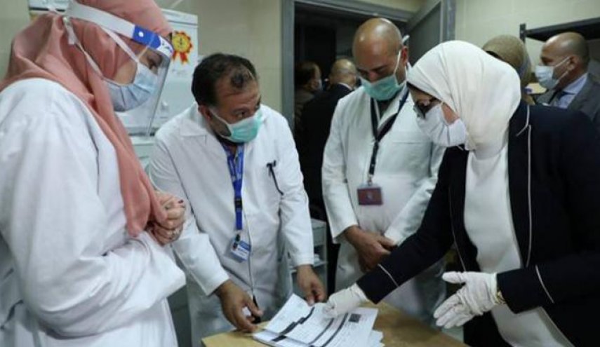 مسئول يكشف أسباب وقف تجارب لقاح كورونا بمصر
