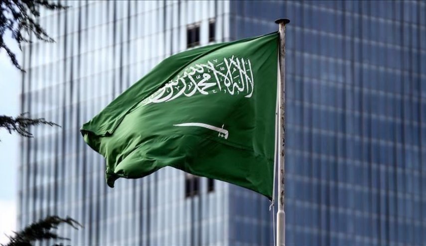 فضيحة فساد تهز وزارة الدفاع السعودية 