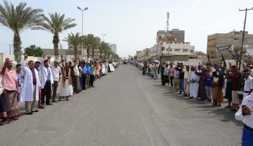 وقفات احتجاجية بالحديدة للتنديد باستمرار القصف الجوي لقوى العدوان