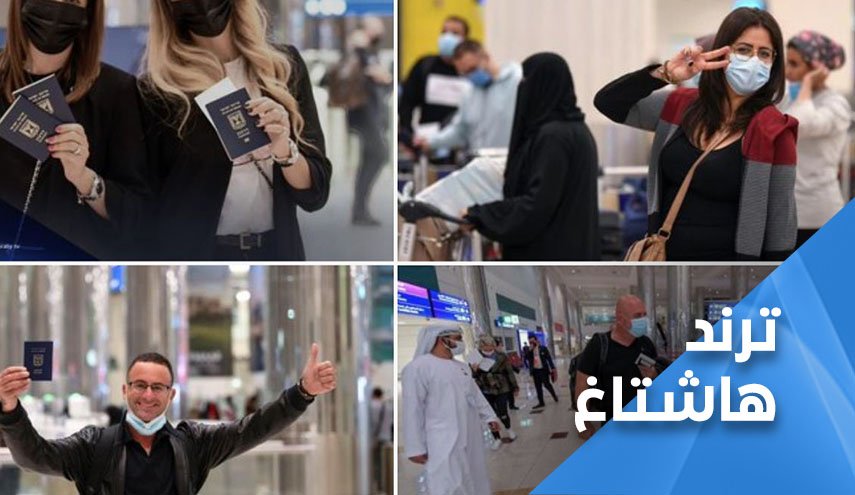 رافعين شارة النصر.. 