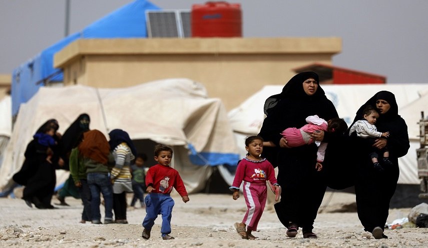 حركة نزوح كبيرة من عين عيسى مع استمرار العدوان التركي