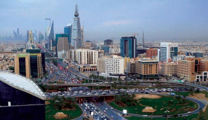 بسبب مغامراتها السياسية.. السعودية تلجأ للاقتراض