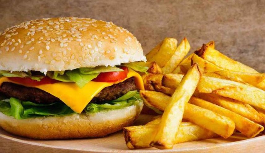 تعرف على منتجات غذائية تسرع الشيخوخة