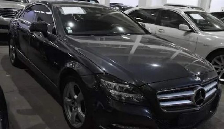 شاهد بالصور ..هذه السيارات الفاخرة معروضة للبيع في سورية بمزاد علني