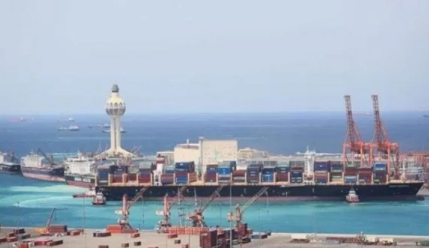 شركات نقل أجنبية توقف عملها في ميناء جدة 