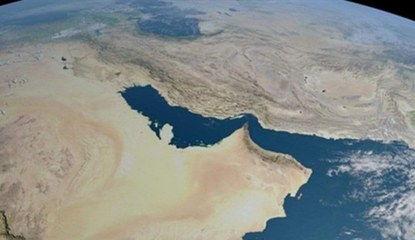 ما قصة 'الغواصة الإسرائيلية' التي عبرت السويس بموافقة مصرية؟