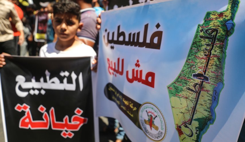 ترامب يحاول إغراء إندونيسيا بمليار دولار للتطبيع مع الاحتلال.. هل ينجح؟