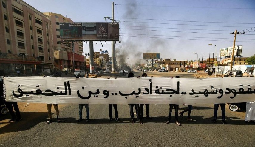 تجمع المهنيين يهدد بـ'التصعيد الثوري' في السودان
