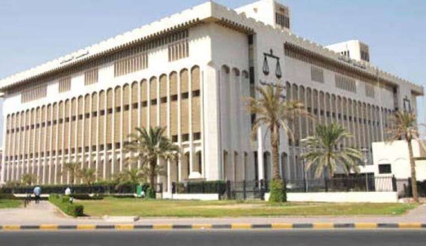 الكويت/سجن مسؤولين وموظفين حكوميين بتهمة الاختلاس