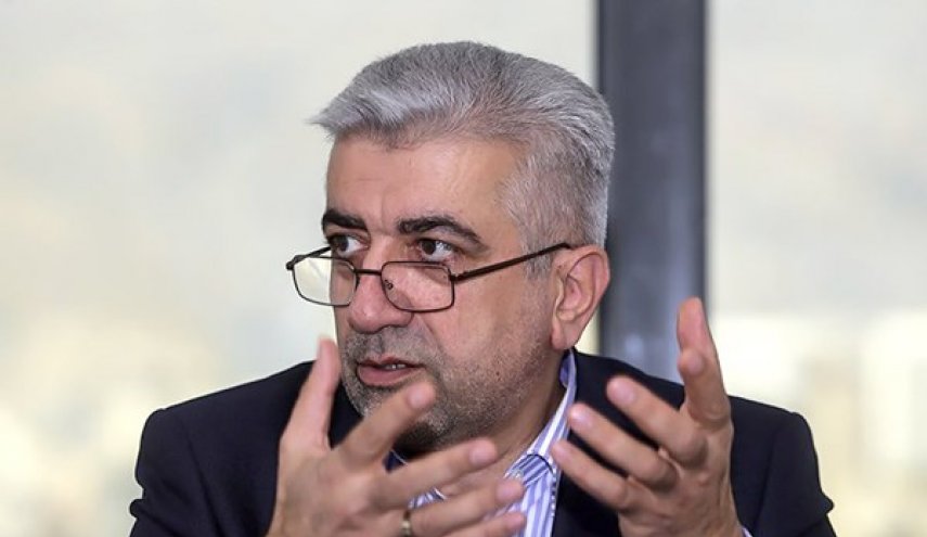 وزير: ايران تشتري لقاح كورونا عبر أرصدتها بالعراق