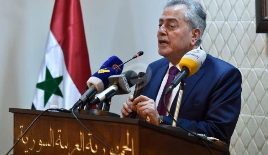 السفير السوري يعلق على فيديو يحرض النازحين بلبنان على حمل السلاح؟