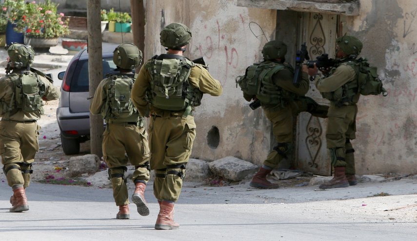 الاحتلال يشن حملة اعتقالات واسعة بعدة مدن فلسطينية